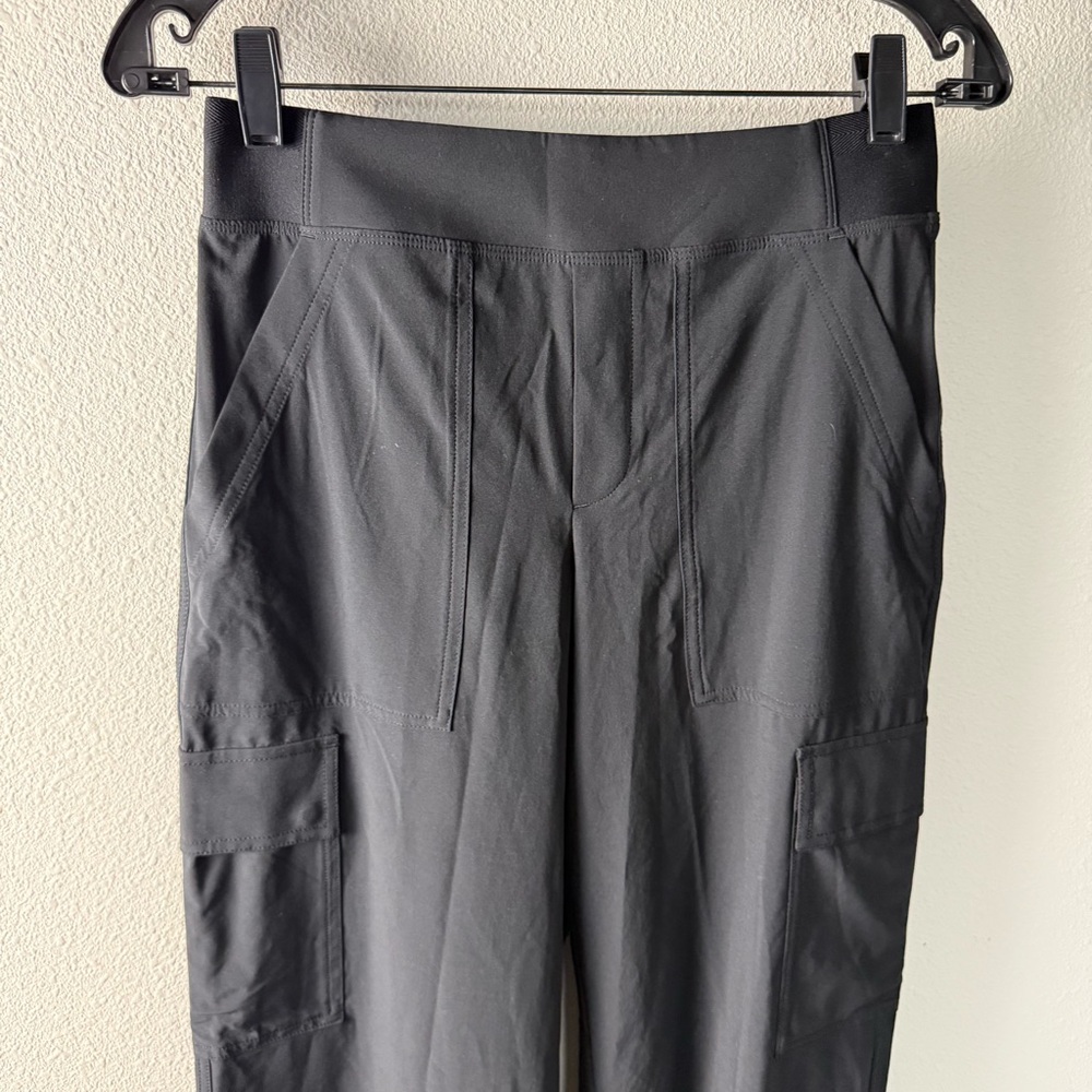 Athleta Brooklyn Heights High Rise Cargo Pant Black Casual Athleisure Women’s 2 - Picture 4 of 13